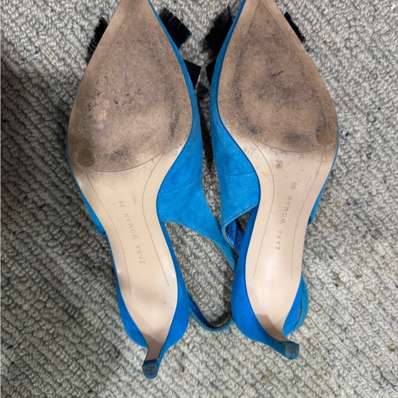 Blue Slingback Heels with Crystal Embellishment - Picture 4 of 5